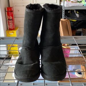 BLACK LIGHTLY USED UGGS SIZE 7